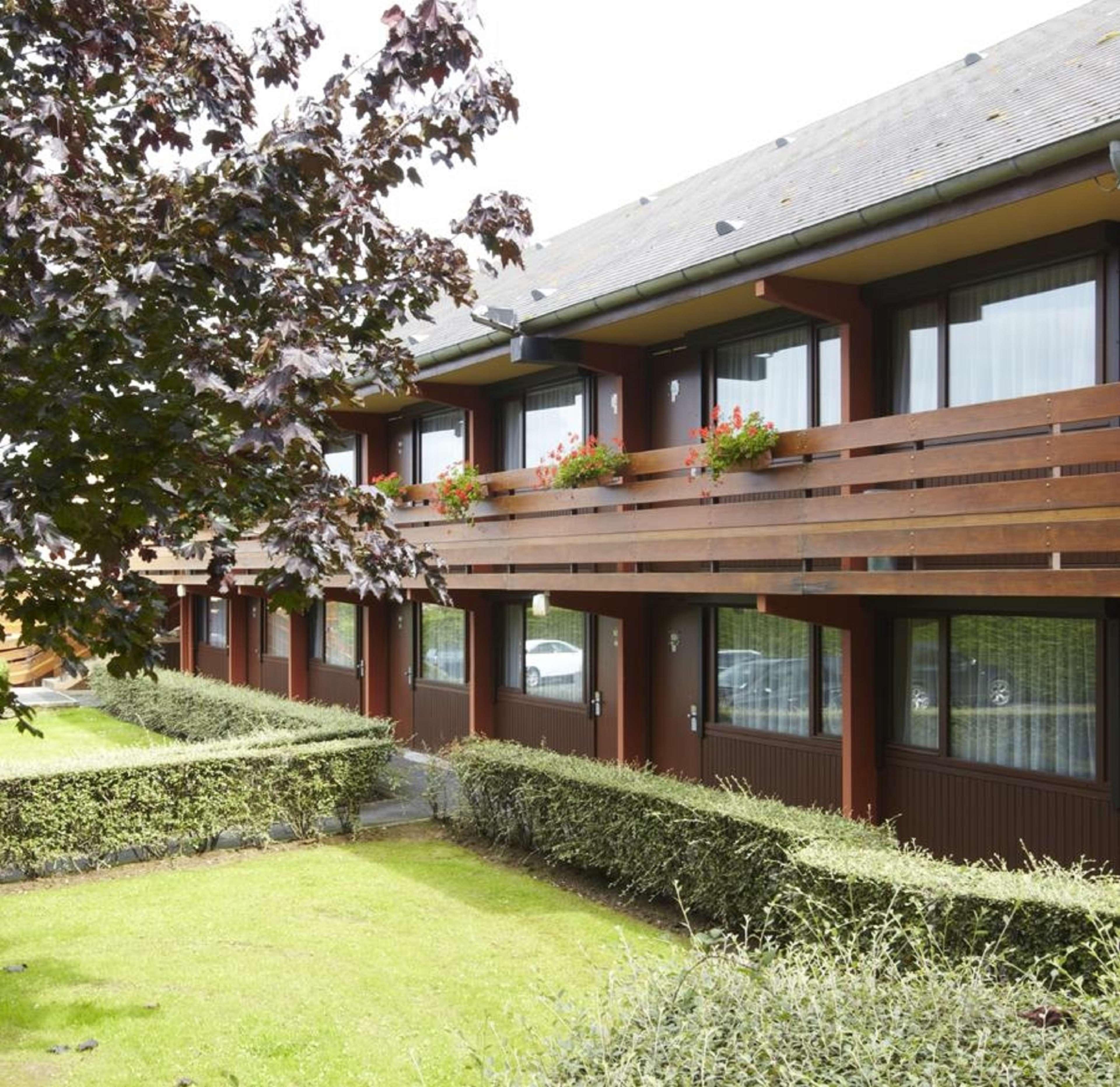 Kyriad Honfleur - La Riviere Saint Sauveur Exterior photo